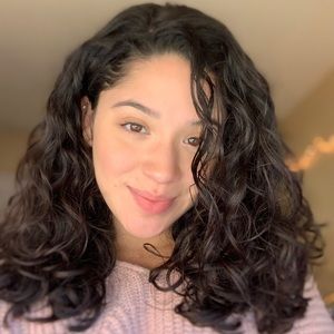 Meet your Posher, Leslie